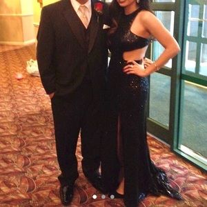 TIMELESS Glamorous black sequin EVENING GOWN ✨